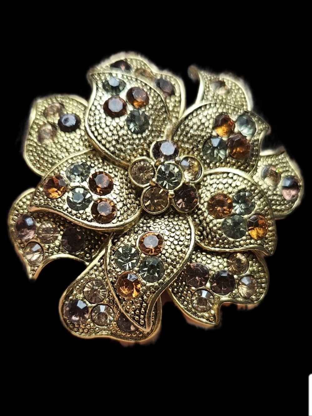 Vintage Gold Tone Flower Brooch with Rhinestones